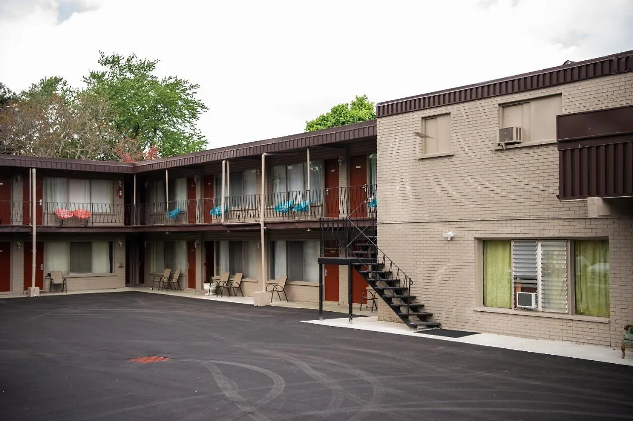 Advance Inn Niagara Falls 2*,