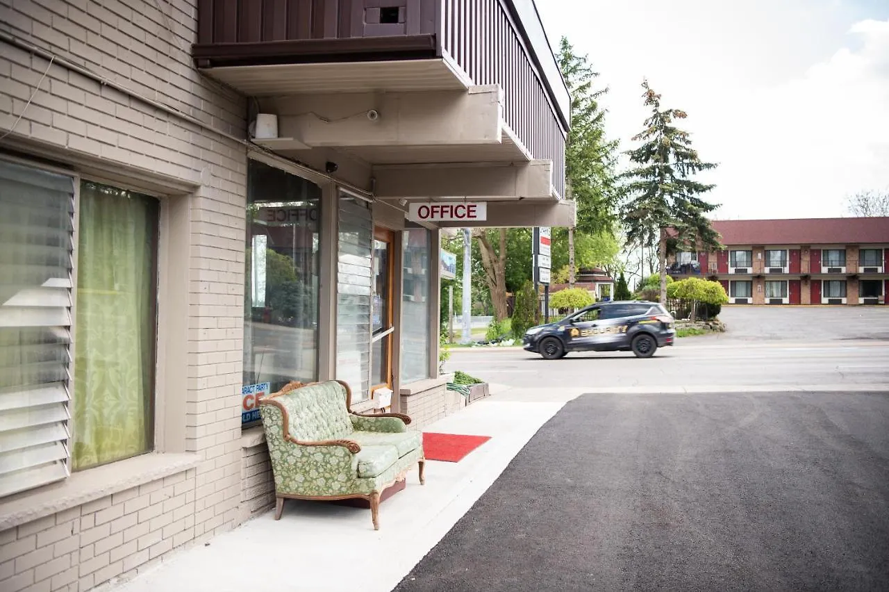 Advance Inn Niagara Falls 2*,