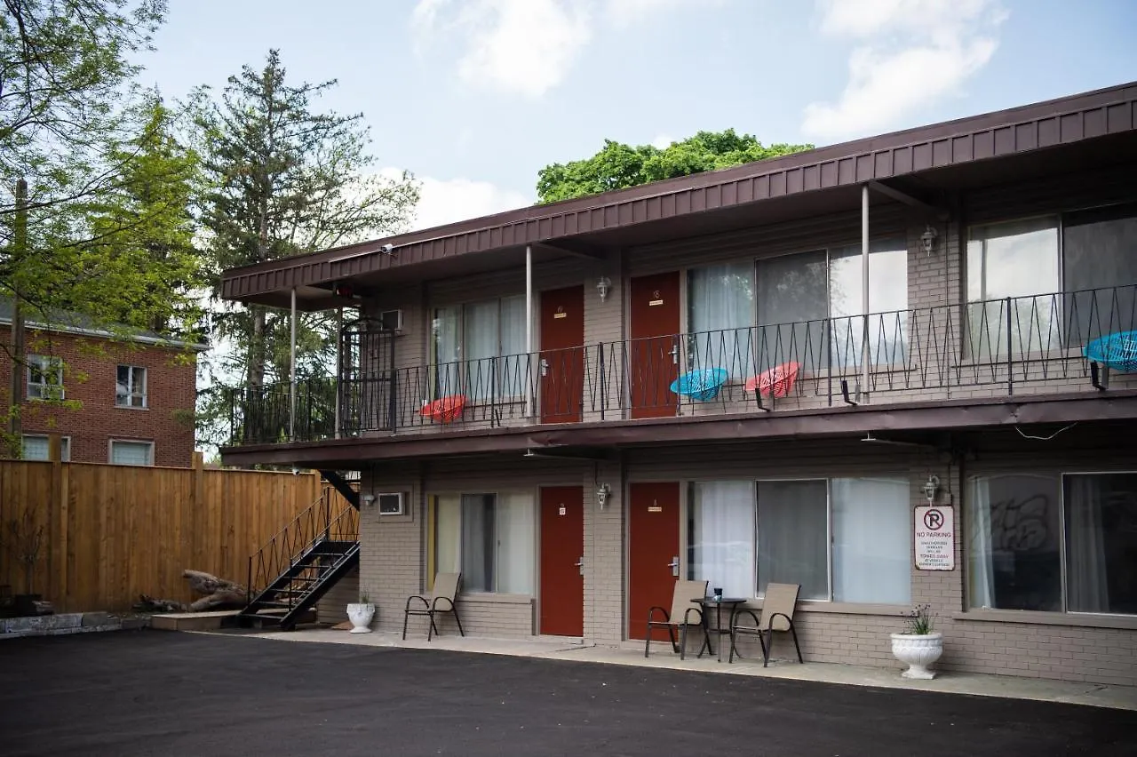 Advance Inn Niagara Falls 2*,  Canada